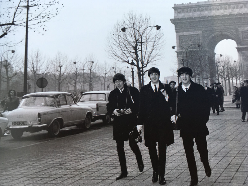 beatles_kniha_thebeatlesbook_paris_detail